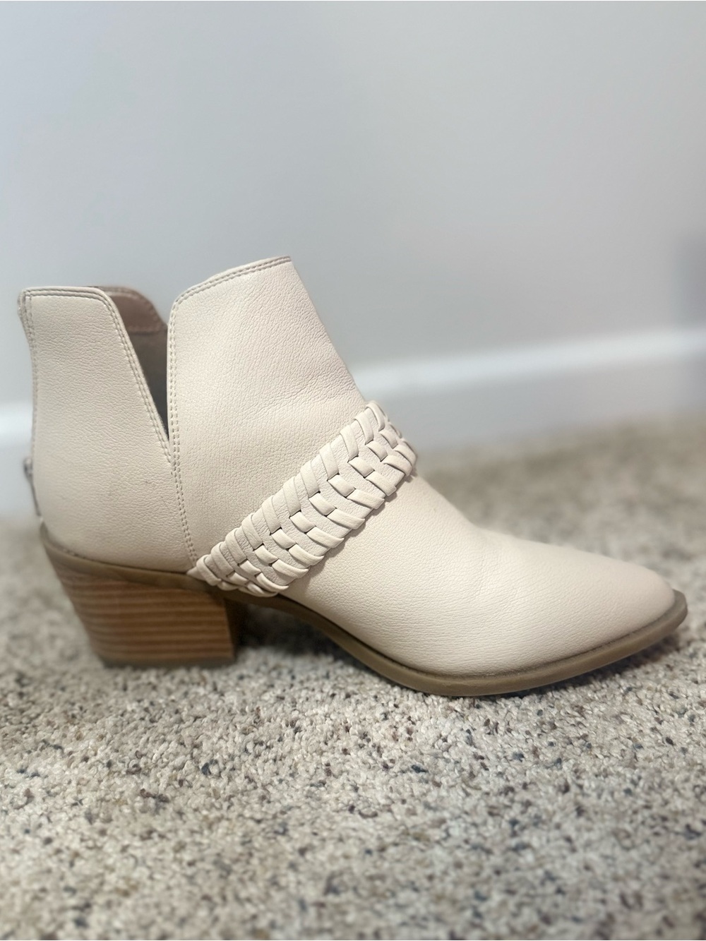 Dolce Vita Cream Braided-Strap Ankle Bootie Cream Size 8.5